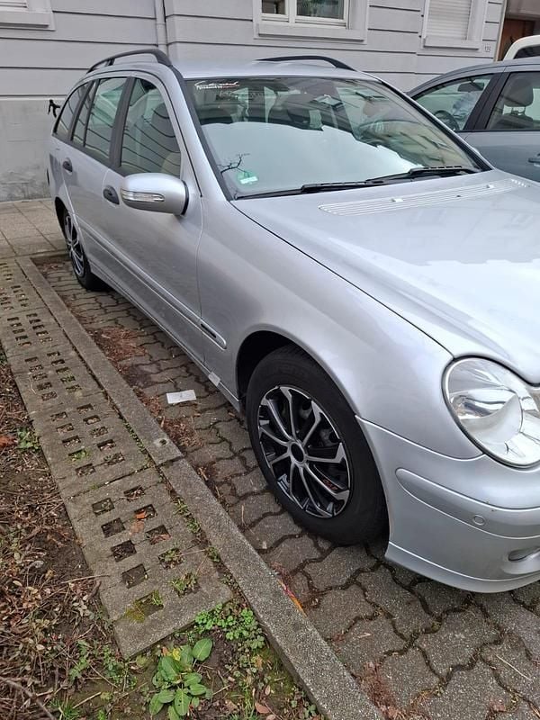 Gebraucht Mercedes C200 122 PS (89 kW) 2005 Silber Kombi