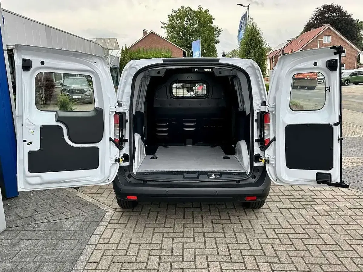 Gebraucht Ford Courier Trend 100 kW (136 PS) 2025 Frost weiß Van / Kleinbus