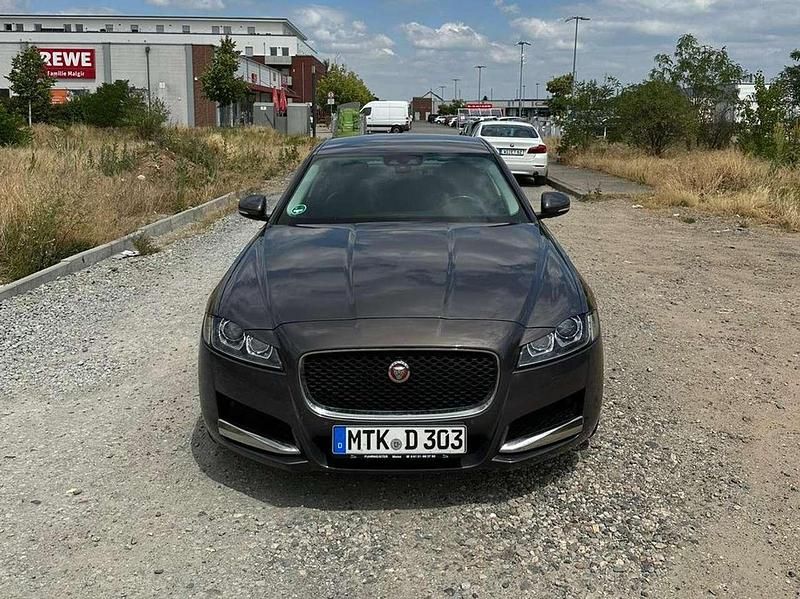 Gebraucht Jaguar XF Portfolio 179 PS (131 kW) 2017 Limousine