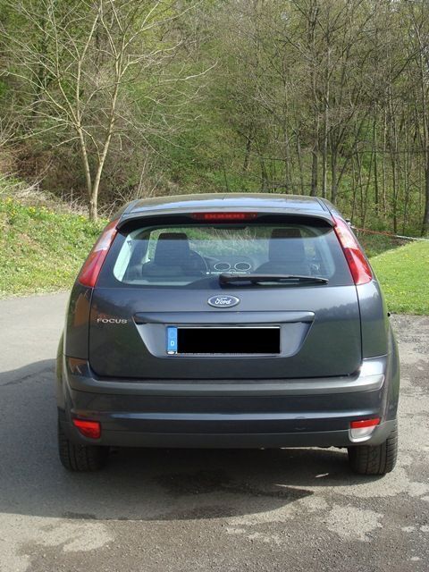 Gebraucht Ford Focus Style 101 PS (74 kW) 2007 Grau metallic Limousine
