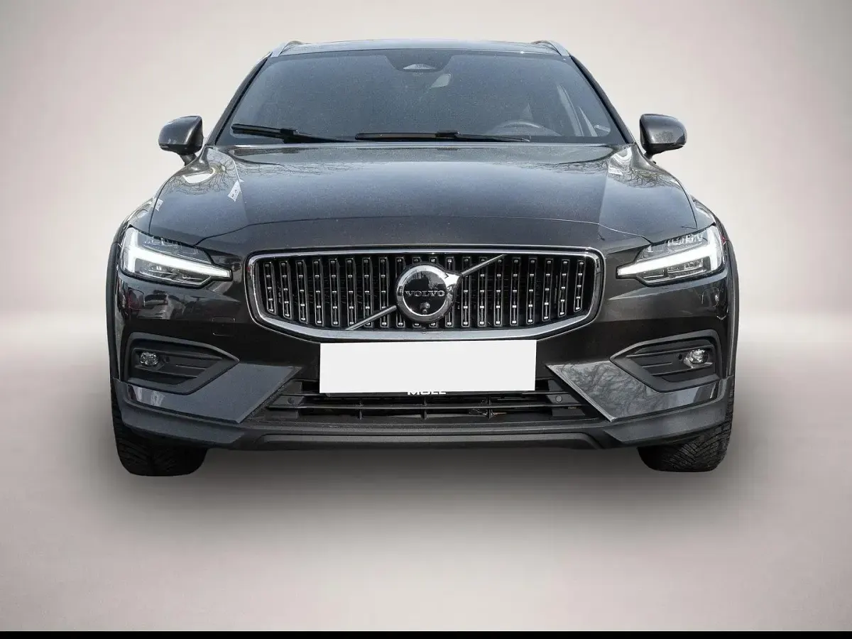 Gebraucht Volvo V60 CC Ultimate 197 PS (144 kW) 2024 Manufacturer Kombi