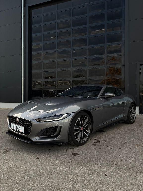 Grau Gebraucht 2021 Jaguar F-Type R-Dynamic Coupé | 41.750 € (Guter Preis) - Bild 1/4