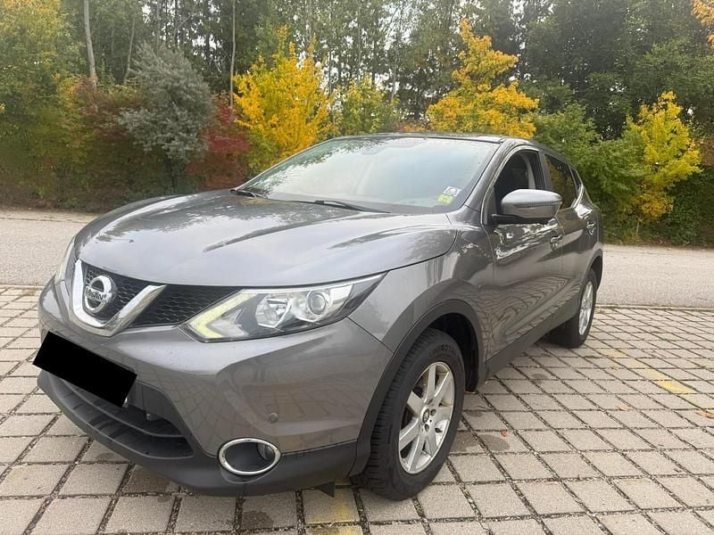 Grau Gebraucht 2015 Nissan Qashqai SUV | 6.500 € (Superpreis) - Bild 1/4