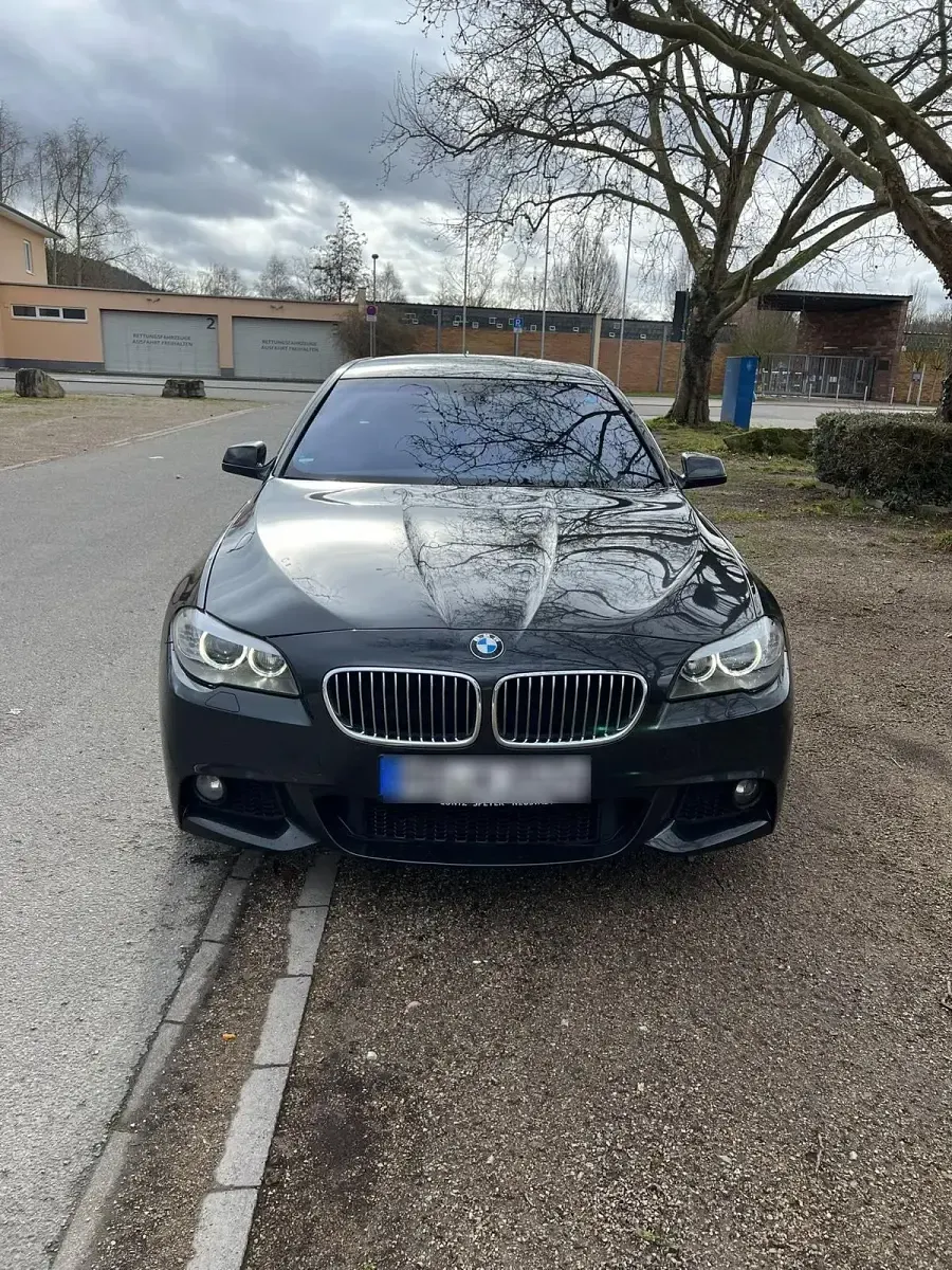 Gebraucht BMW 520 M Sport 184 PS (135 kW) 2012 Grau Kombi