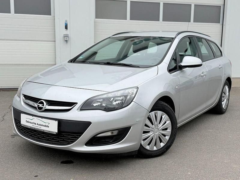 Gebraucht Opel Astra Edition 110 PS (80 kW) 2013 Silber Kombi