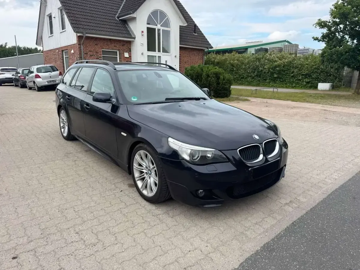 Gebraucht BMW 530 M Sport 218 PS (160 kW) 2005 Blau Kombi