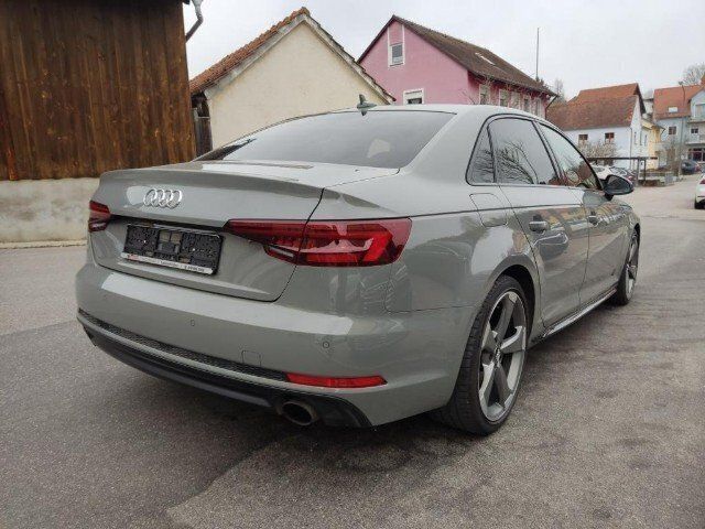 Gebraucht Audi A4 190 PS (139 kW) 2018 Grau Limousine