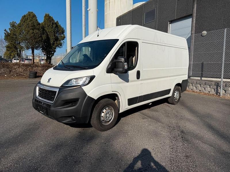 Gebraucht Peugeot Boxer 131 PS (96 kW) 2019 Weiß Van