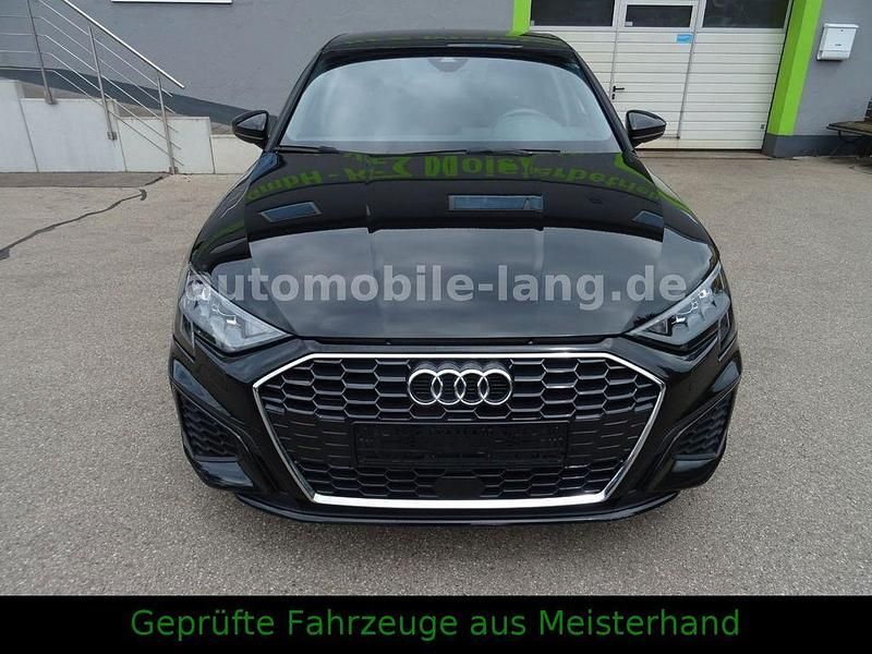 Second-hand Audi A3 S-Line 110 CP (80 kW) 2024 Negru Berlinǎ