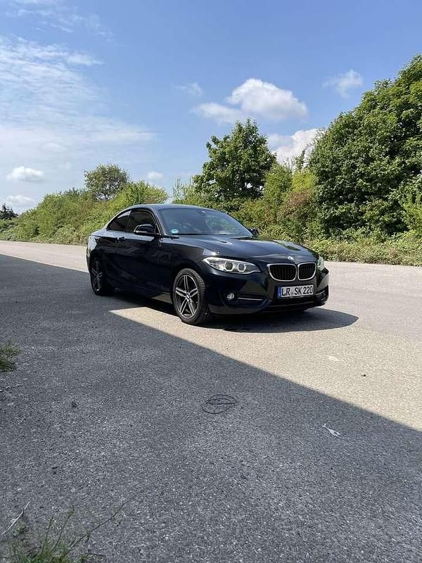 Schwarz Gebraucht 2014 BMW 220 Sport Line Coupé | 11.000 € (Superpreis) - Bild 1/4