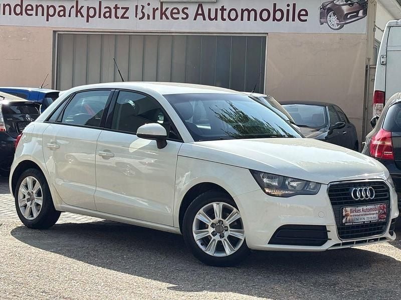 Weiß Gebraucht 2013 Audi A1 Sportback Ambition Kleinwagen | 4.999 € (Guter Preis) - Bild 1/4