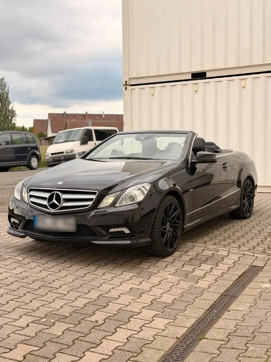 Gebraucht Mercedes E350 265 PS (194 kW) 2010 Schwarz Cabrio