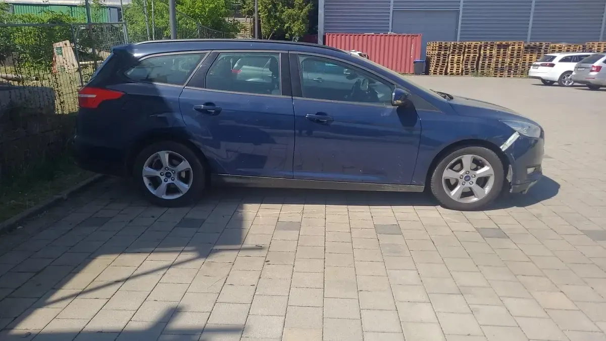 Gebraucht Ford Focus 2015 Blau Kombi