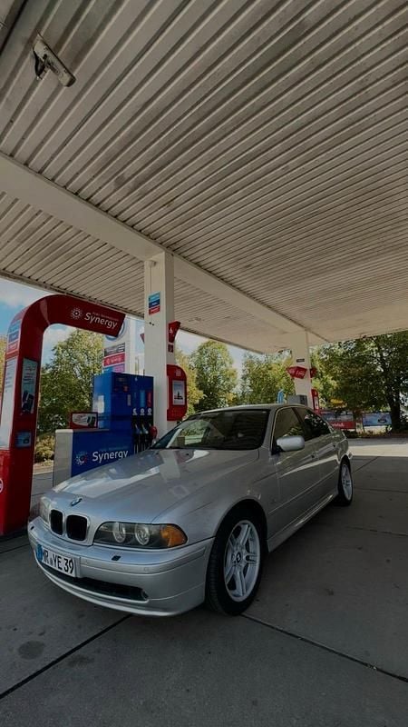Silber Gebraucht 2001 BMW 520 Limousine | 4.500 € (Fairer Preis) - Bild 1/4