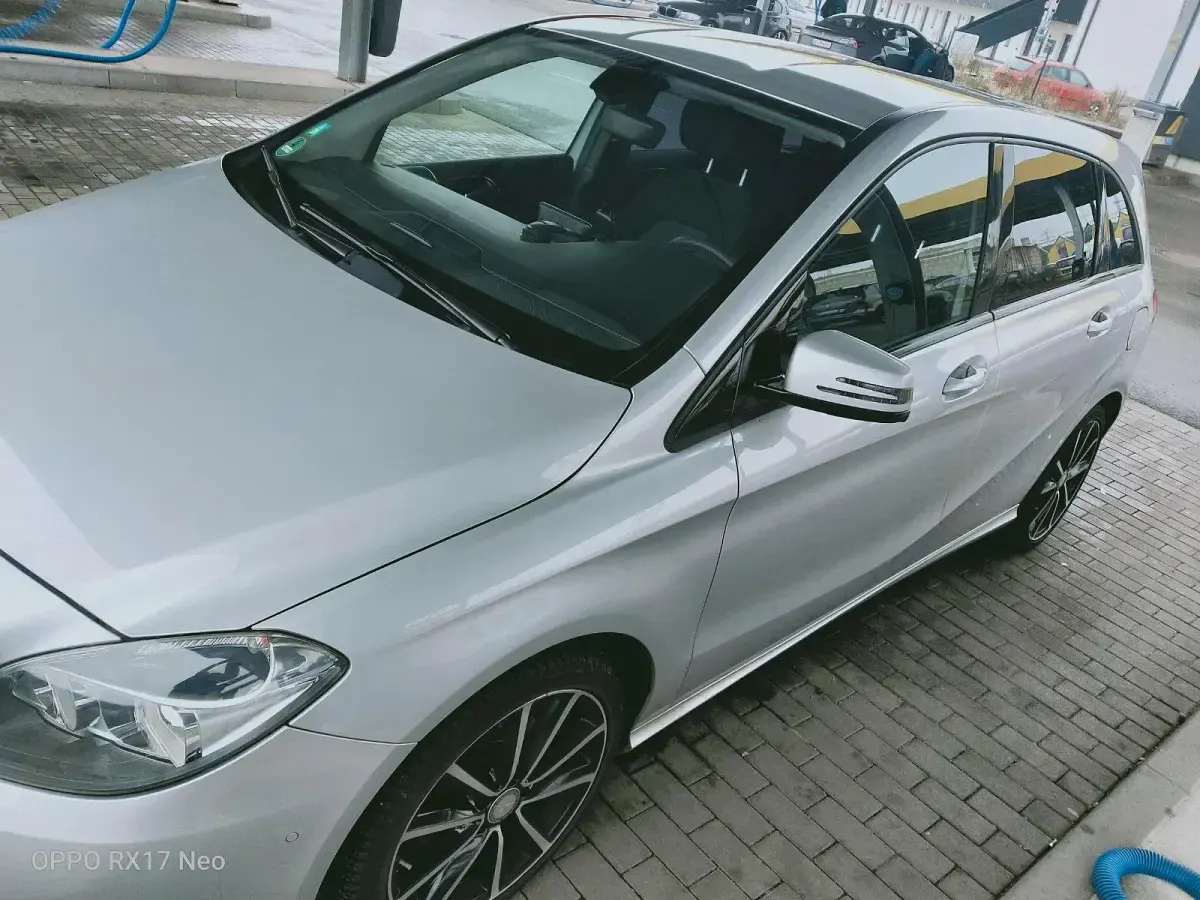 Gebraucht Mercedes B200 156 PS (114 kW) 2012 Grau Kleinwagen