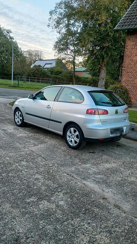 Gebraucht Seat Ibiza 75 PS (55 kW) 2003 Silber Kleinwagen