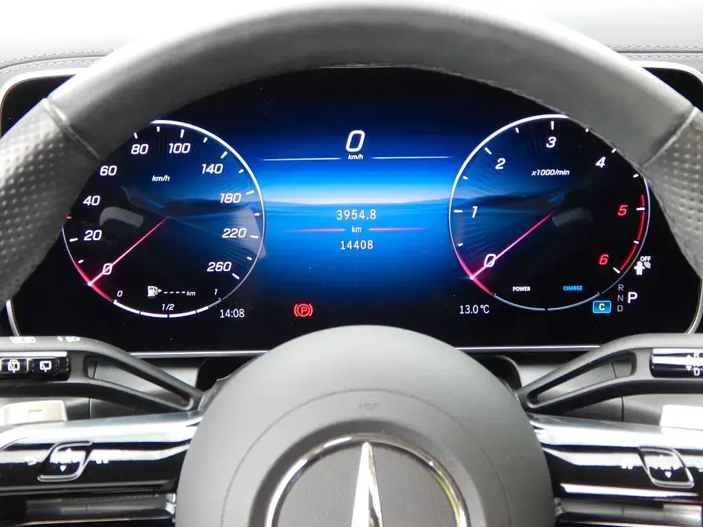 Gebraucht Mercedes GLC300 AMG 269 PS (197 kW) 2025 Grau SUV