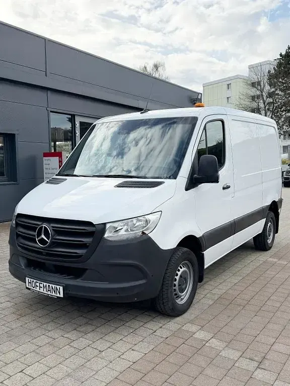 Używany Mercedes Sprinter 163 KM (119 kW) 2020 Biały Van