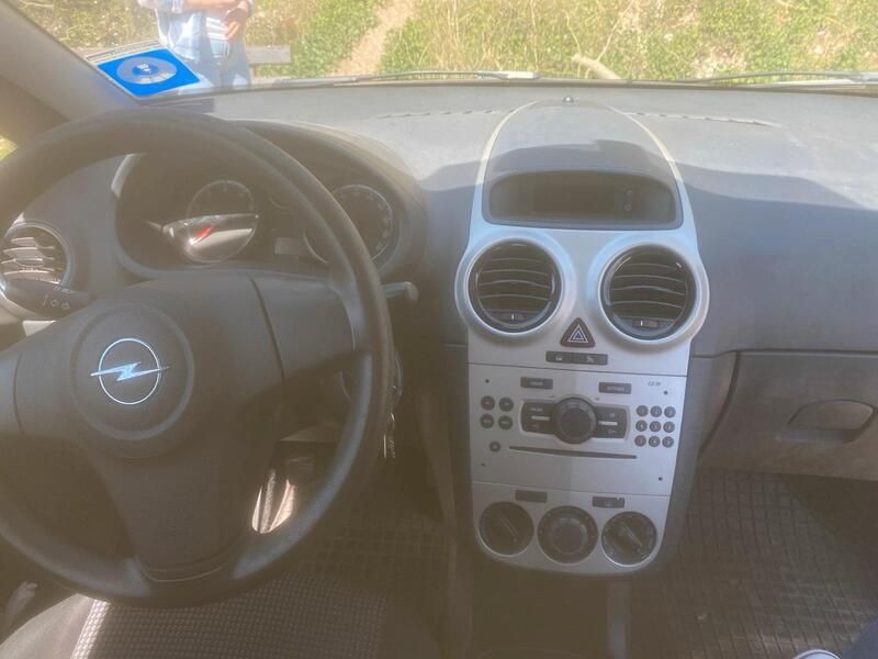 Grau Gebraucht 2007 Opel Corsa Kombi | 1.900 € (Guter Preis) - Bild 1/4