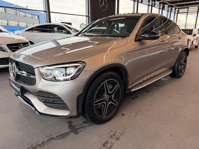 Gebraucht Mercedes GLC300 AMG 259 PS (190 kW) 2019 Mojavesilber Coupé