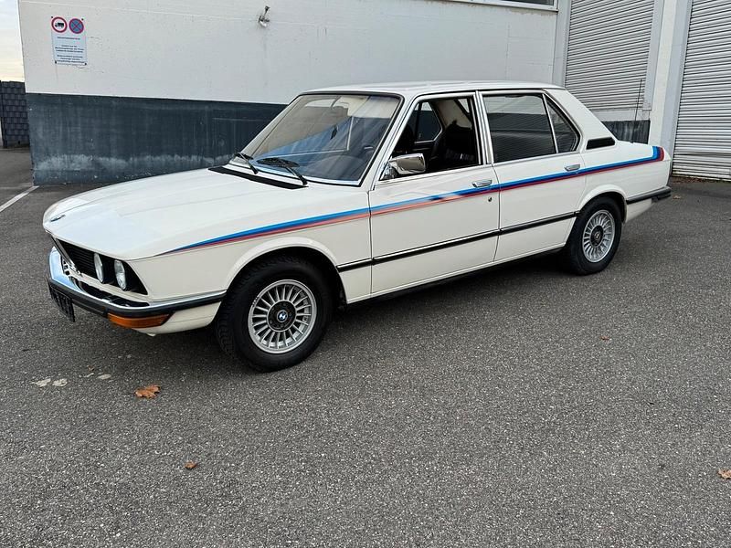 Weiß Gebraucht 1980 BMW 518 Limousine | 14.900 € - Bild 1/4