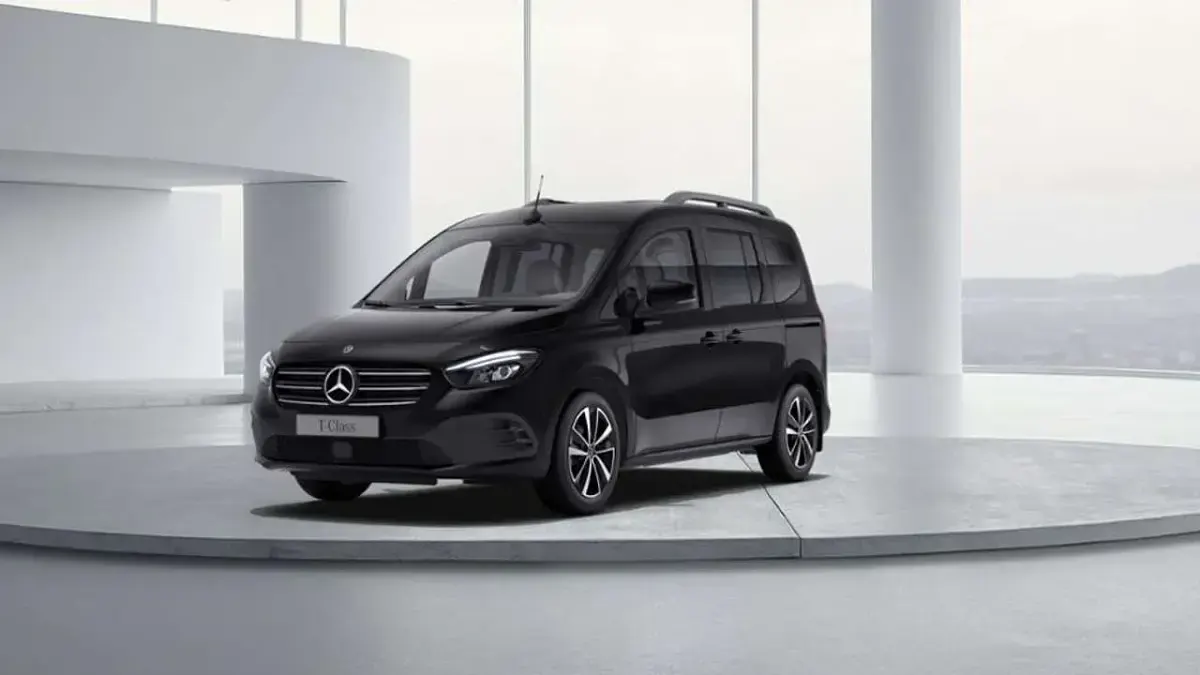Gebraucht Mercedes T180 Progressive 131 PS (96 kW) 2026 Schwarz Van / Kleinbus
