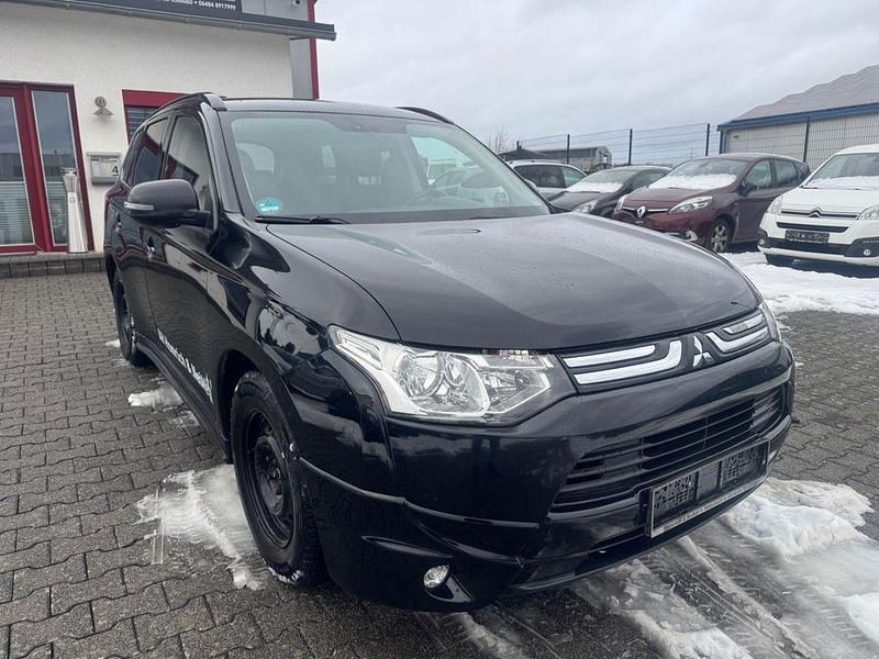 Gebraucht Mitsubishi Outlander Invite 150 PS (110 kW) 2013 Schwarz SUV