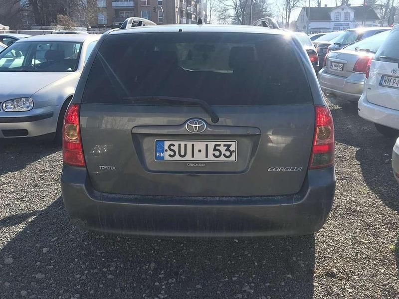 Gebraucht Toyota Corolla 110 PS (80 kW) 2006 Grau Kombi