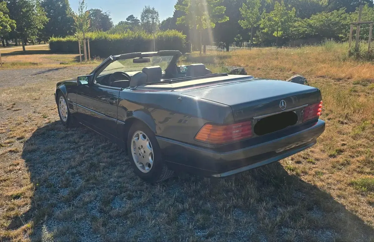 Gebraucht Mercedes SL300 231 PS (169 kW) 1992 Schwarz Cabrio