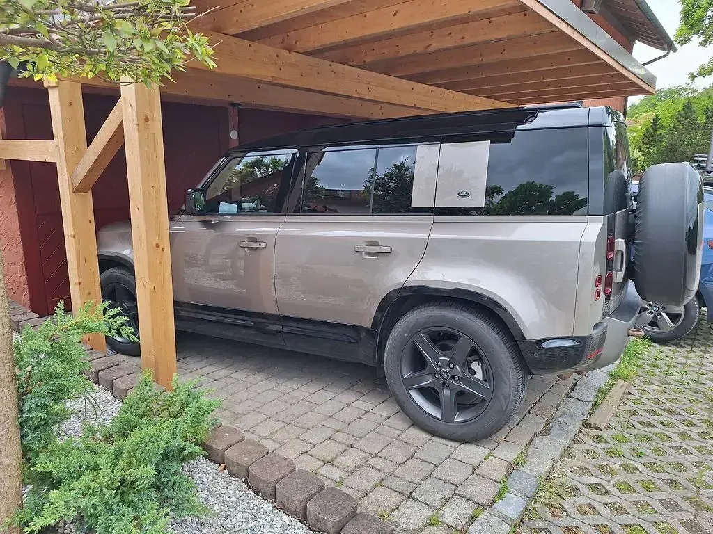 Gebraucht Land Rover Defender Dynamic 200 PS (147 kW) 2023 SUV