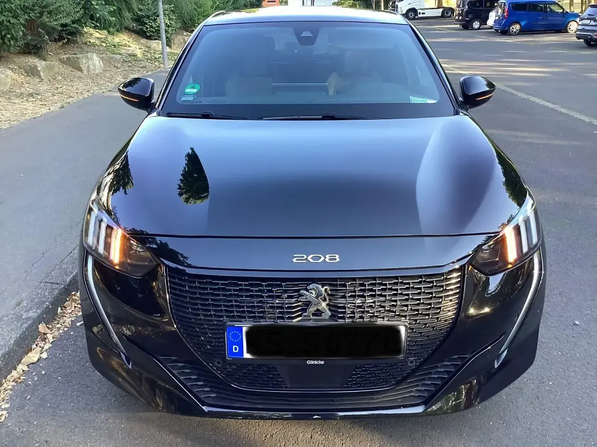 Gebraucht Peugeot e-208 GT 100 kW (136 PS) 2021 Schwarz Kleinwagen