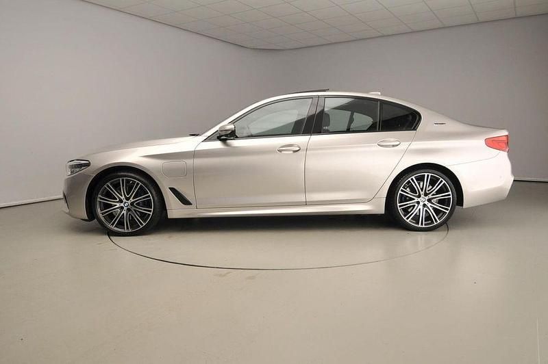 Gebraucht BMW 530e M Sport 252 PS (185 kW) 2019 Grau Limousine