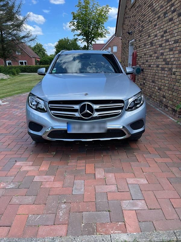Gebraucht Mercedes GLC350 320 PS (235 kW) 2017 Silber SUV