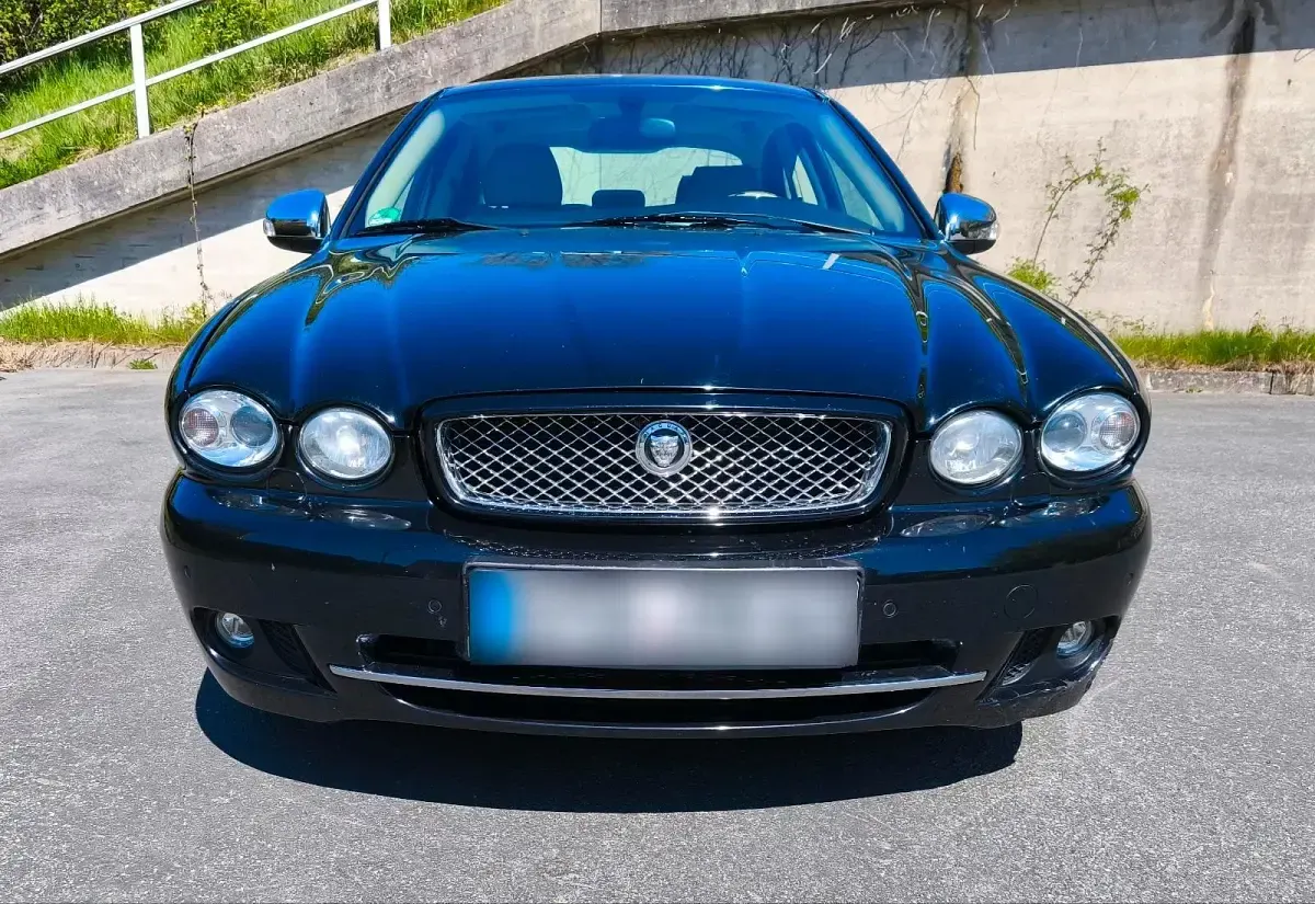 Używany Jaguar X-type Executive 145 KM (106 kW) 2008 Czarny Sedan/Limuzyna