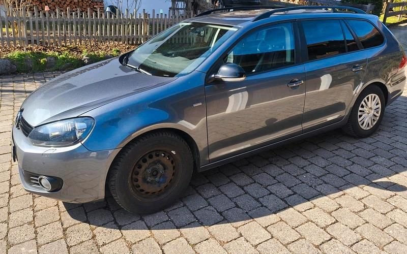 Second-hand VW Golf VII 105 CP (77 kW) 2013 Argintiu Break
