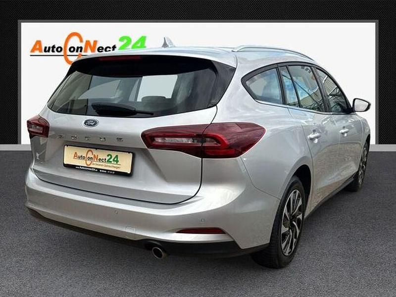 Gebraucht Ford Focus Titanium 125 PS (91 kW) 2023 Silber Kombi