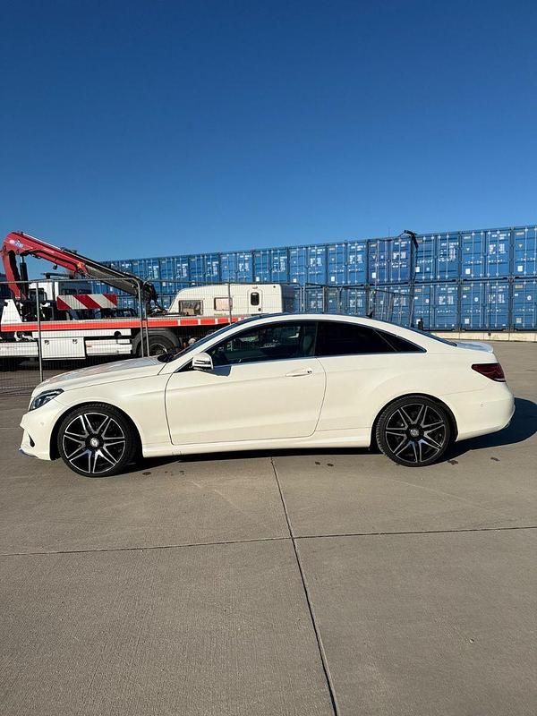 Gebraucht Mercedes E350 306 PS (225 kW) 2015 Weiß Coupé