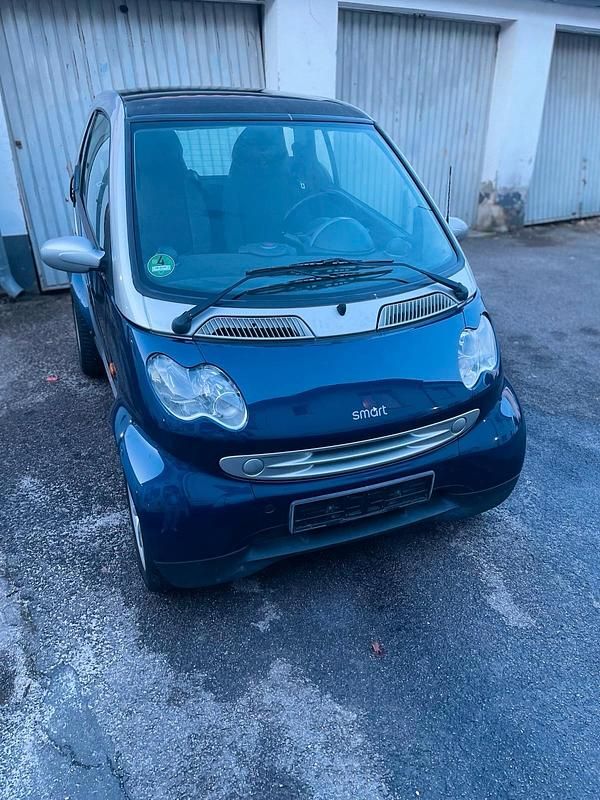 Grau Gebraucht 2005 Smart ForTwo Coupé Coupé | 1.400 € (Superpreis) - Bild 1/4