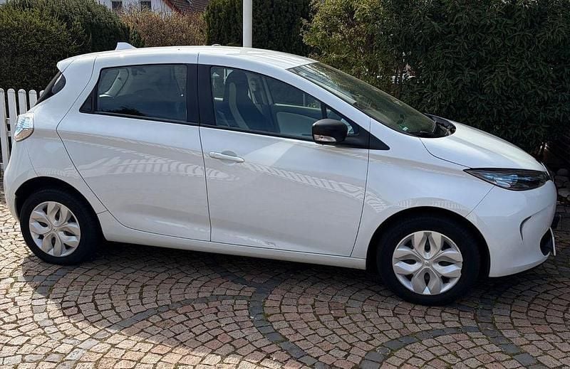 Gebraucht Renault Zoe 67 kW (92 PS) 2019 Weiß Kleinwagen