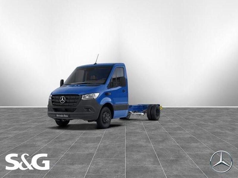 Ultramarinblau Gebraucht 2020 Mercedes Sprinter Van | 23.681 € (Guter Preis) - Bild 1/4