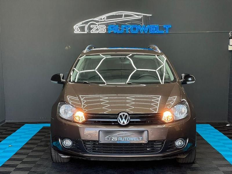 Gebraucht VW Golf VI Match 122 PS (89 kW) 2012 Braun Kleinwagen