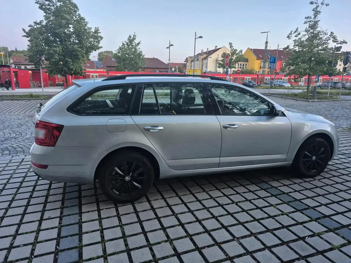 Gebraucht Skoda Octavia 150 PS (110 kW) 2016 Silber Kombi
