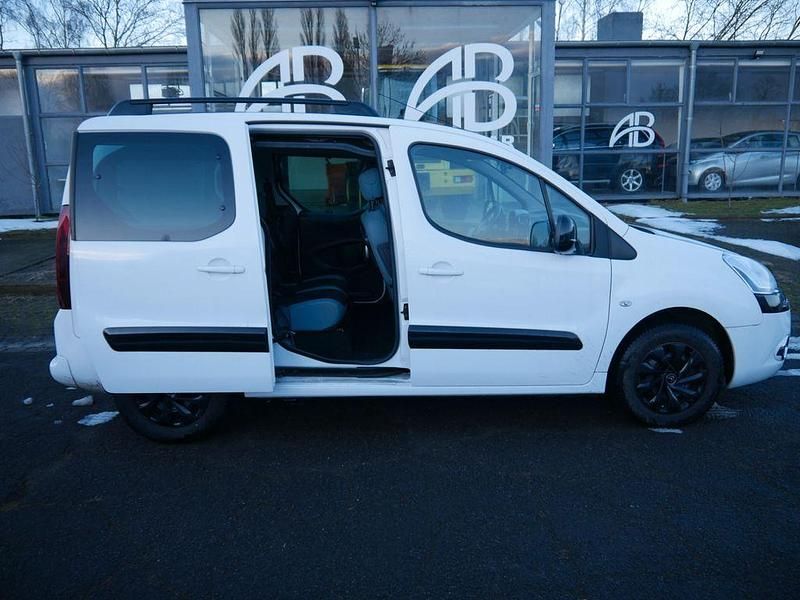 Gebraucht Citroën Berlingo SELECTION 92 PS (67 kW) 2012 Weiß Van / Kleinbus