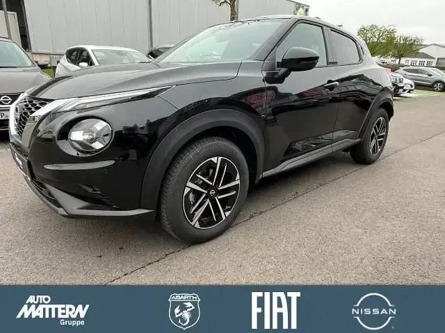 Schwarz Neu 2025 Nissan Juke N-Connecta SUV | 24.879 € (Fairer Preis) - Bild 1/4