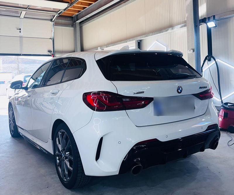 Gebraucht BMW M135 Performance 306 PS (225 kW) 2021 Weiß Kleinwagen