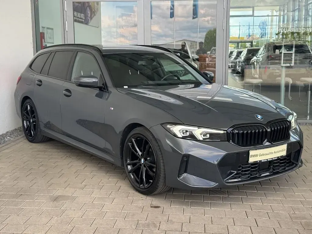 Gebraucht BMW 320 M Sport 184 PS (135 kW) 2023 Grau Kombi