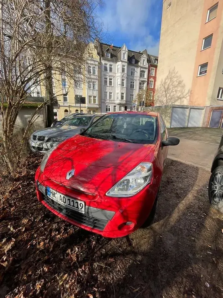 Gebraucht Renault Clio IV Collection 75 PS (55 kW) 2012 Rot Limousine