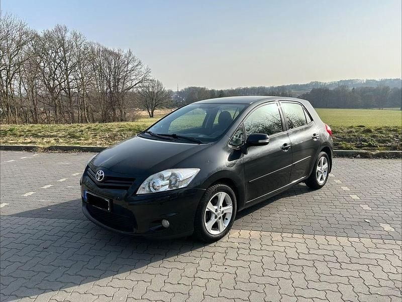 Gebraucht Toyota Auris Edition 99 PS (72 kW) 2011 Schwarz Kleinwagen