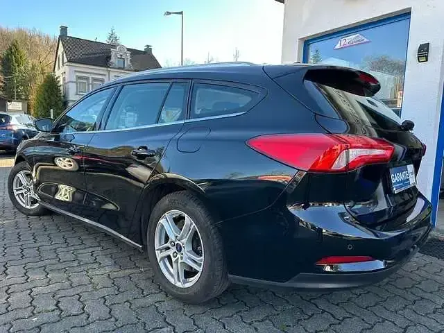 Usado Ford Focus ST 120 CV (88 kW) 2020 Gris Familiar