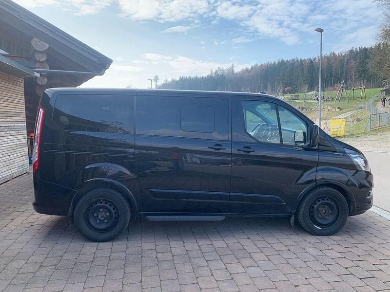 Gebraucht Ford Tourneo Titanium 185 PS (136 kW) 2019 Schwarz Van / Kleinbus